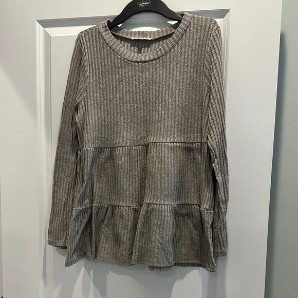 Andree Charcoal Ribbed Tiered Sweater - Picture 1 of 3